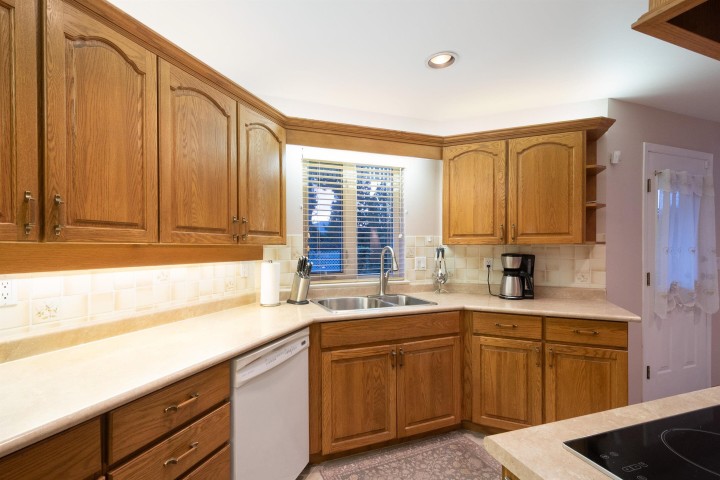 Photo 9 at 6440 Rosebery Avenue, Horseshoe Bay WV, West Vancouver