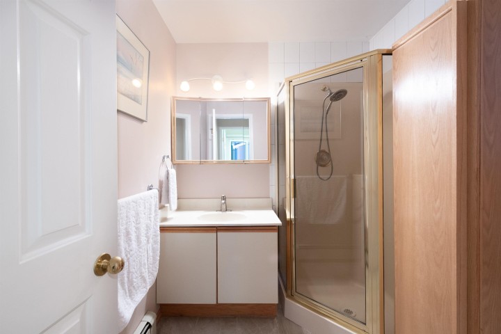 Photo 18 at 6440 Rosebery Avenue, Horseshoe Bay WV, West Vancouver