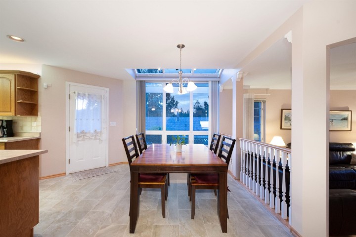 Photo 11 at 6440 Rosebery Avenue, Horseshoe Bay WV, West Vancouver