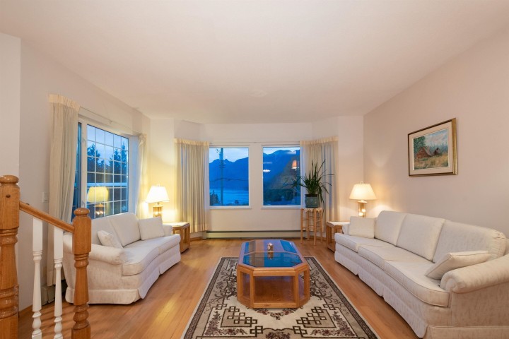 Photo 4 at 6440 Rosebery Avenue, Horseshoe Bay WV, West Vancouver