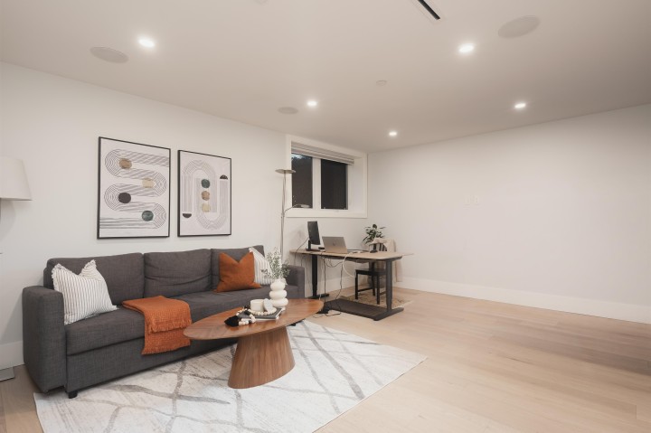 Photo 32 at 50 Dieppe Place, Renfrew Heights, Vancouver East