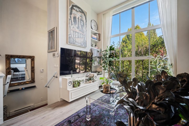 Photo 8 at 3431 Porter Street, Victoria VE, Vancouver East