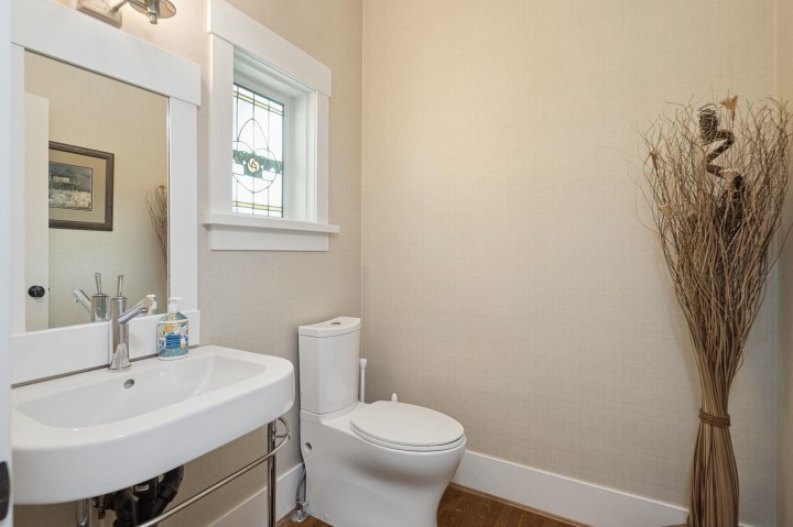 Photo 19 at 3541 W 8th Avenue, Kitsilano, Vancouver West