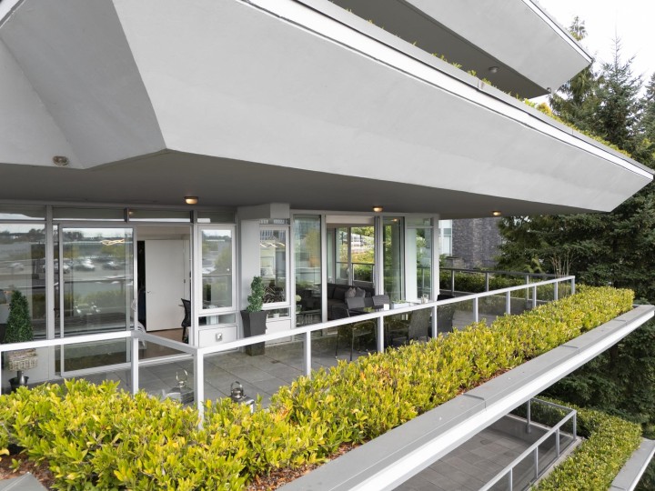 Photo 31 at 303 - 866 Arthur Erickson Place, Park Royal, West Vancouver