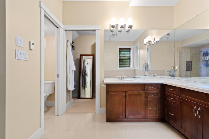 Photo 16 at 300 Ocean Crest Drive, Furry Creek, West Vancouver