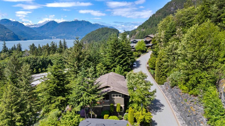 Photo 3 at 300 Ocean Crest Drive, Furry Creek, West Vancouver
