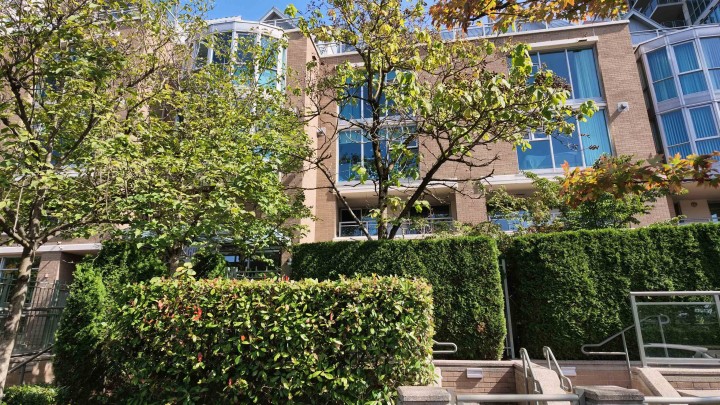 Photo 2 at 1040 Quebec Street, Downtown VE, Vancouver East