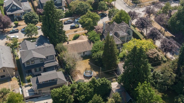Photo 7 at 2677 W 35th Avenue, MacKenzie Heights, Vancouver West