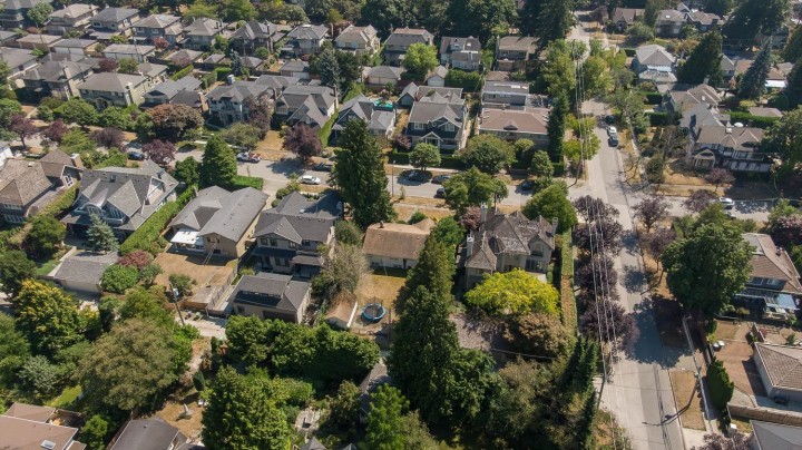 Photo 5 at 2677 W 35th Avenue, MacKenzie Heights, Vancouver West