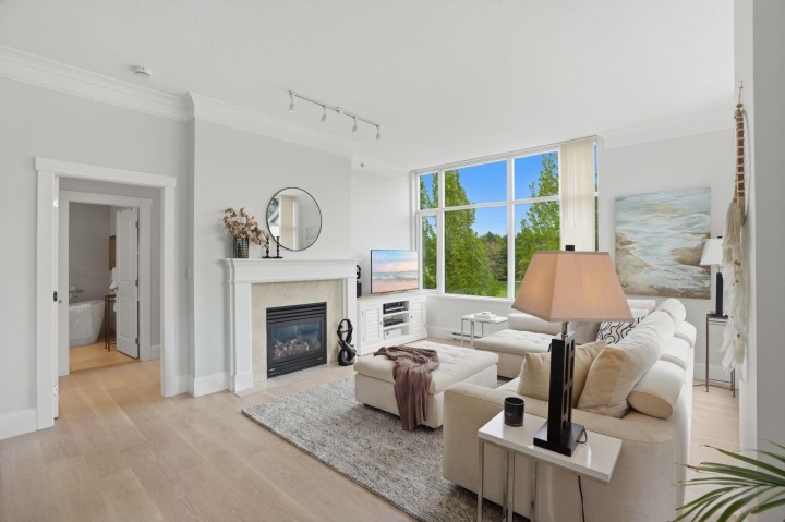 Photo 2 at PH711 - 4759 Valley Drive, Quilchena, Vancouver West