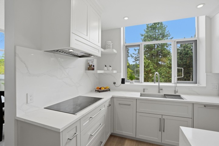 Photo 12 at PH711 - 4759 Valley Drive, Quilchena, Vancouver West