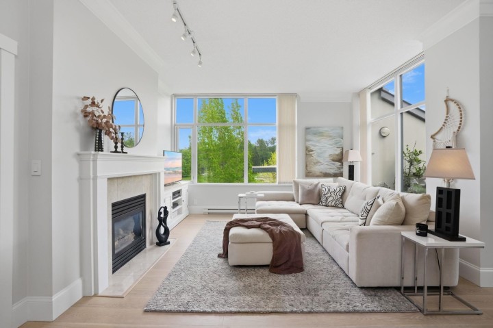 Photo 3 at PH711 - 4759 Valley Drive, Quilchena, Vancouver West