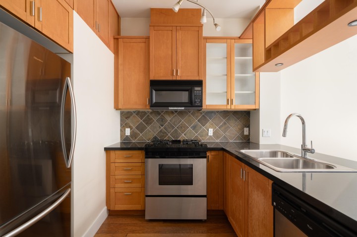 Photo 7 at 322 - 8988 Hudson Street, Marpole, Vancouver West