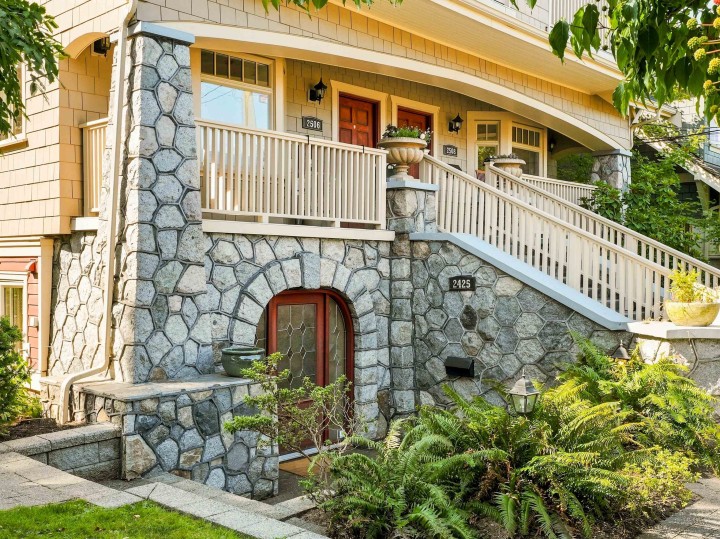 Photo 3 at 2425 Larch Street, Kitsilano, Vancouver West