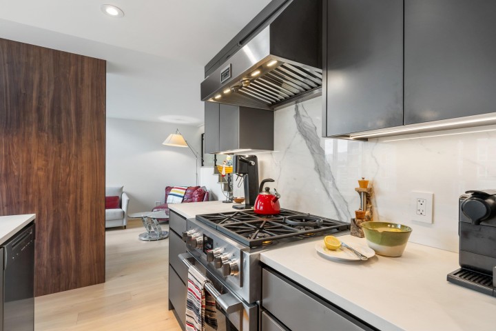 Photo 17 at 807 - 590 Nicola Street, Coal Harbour, Vancouver West