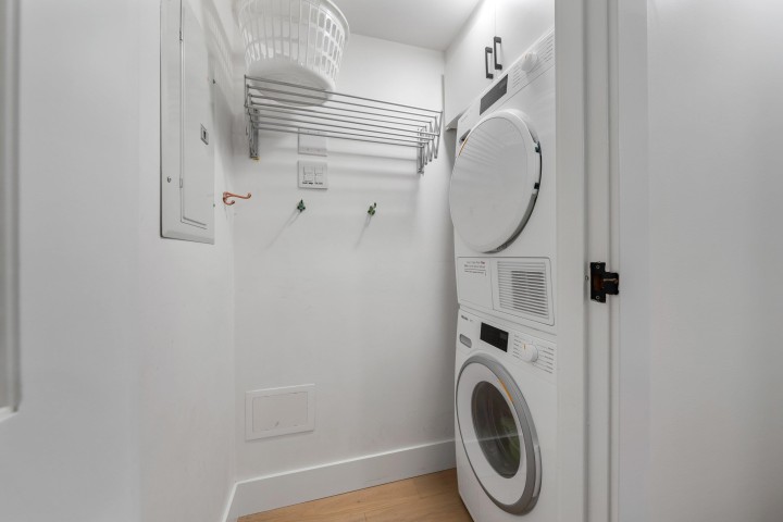 Photo 19 at 807 - 590 Nicola Street, Coal Harbour, Vancouver West