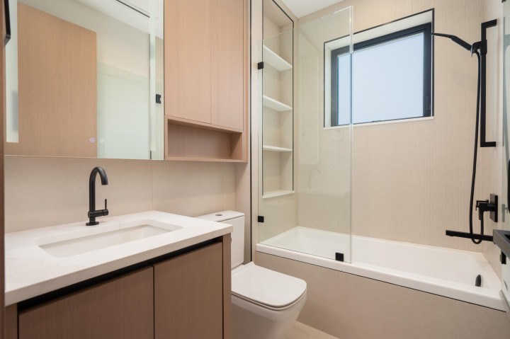 Photo 14 at 1 - 1448 E 30th Avenue, Knight, Vancouver East