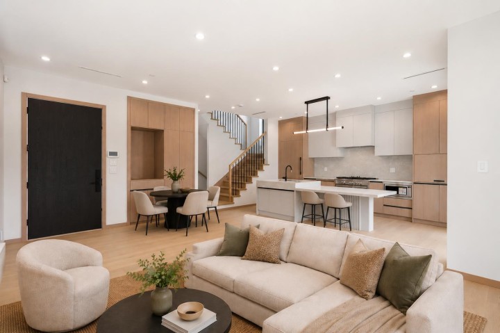 Photo 1 at 2 - 1448 E 30th Avenue, Knight, Vancouver East