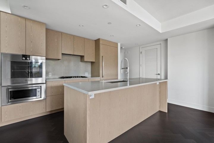 Photo 5 at 303 - 633 W King Edward Avenue, Cambie, Vancouver West