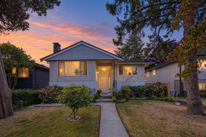Photo 2 at 6333 Elgin Street, Fraser VE, Vancouver East