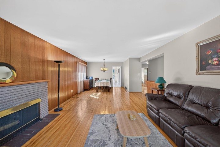 Photo 12 at 6333 Elgin Street, Fraser VE, Vancouver East