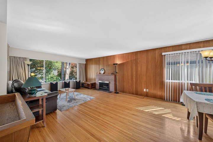 Photo 7 at 6333 Elgin Street, Fraser VE, Vancouver East