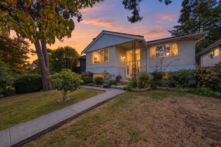 Photo 1 at 6333 Elgin Street, Fraser VE, Vancouver East