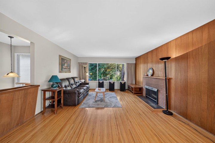 Photo 8 at 6333 Elgin Street, Fraser VE, Vancouver East