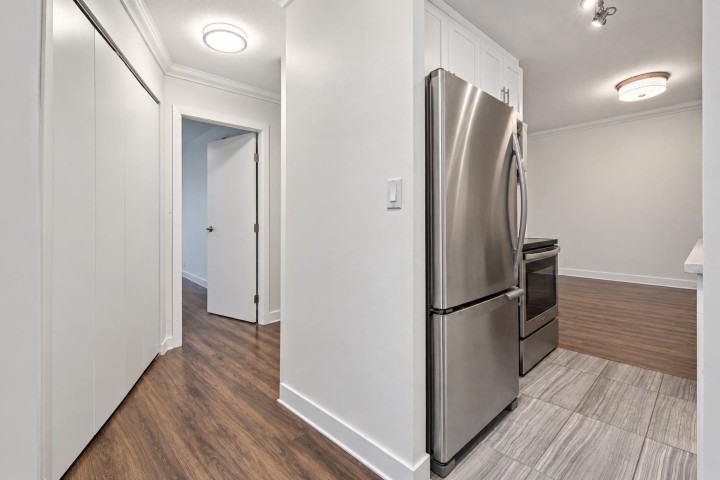 Photo 9 at 206 - 853 E 7 Avenue, Mount Pleasant VE, Vancouver East