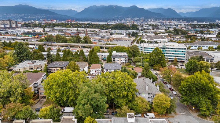 Photo 24 at 206 - 853 E 7 Avenue, Mount Pleasant VE, Vancouver East