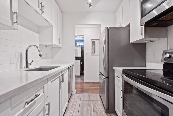 Photo 10 at 206 - 853 E 7 Avenue, Mount Pleasant VE, Vancouver East