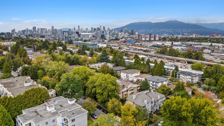 Photo 35 at 206 - 853 E 7 Avenue, Mount Pleasant VE, Vancouver East