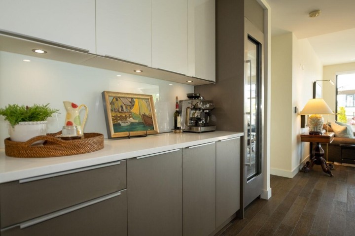 Photo 10 at 302 - 4427 Cambie Street, Cambie, Vancouver West