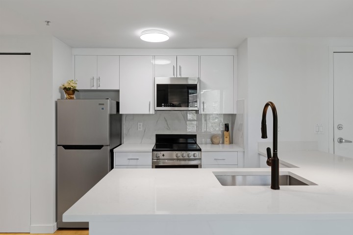 Photo 10 at 501 - 1331 W Georgia Street, Coal Harbour, Vancouver West
