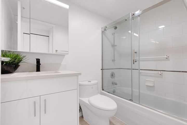 Photo 18 at 501 - 1331 W Georgia Street, Coal Harbour, Vancouver West