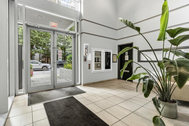 Photo 3 at 1702 - 1001 Richards Street, Downtown VW, Vancouver West