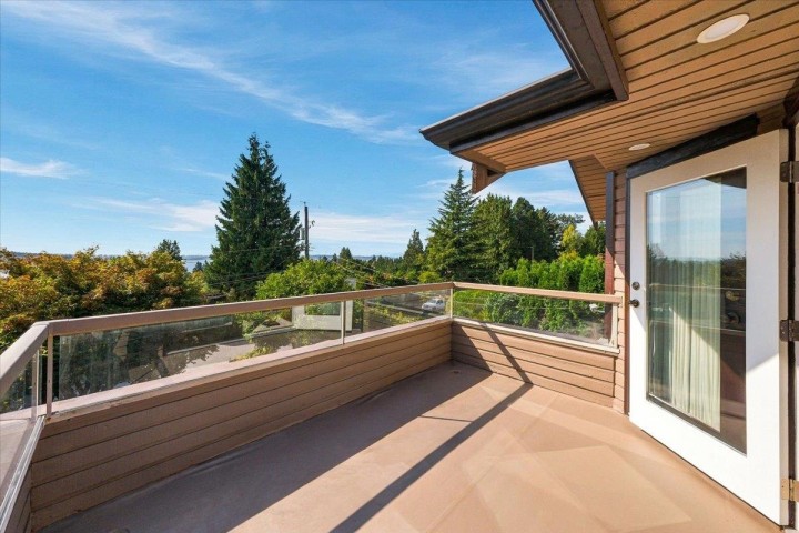 Photo 26 at 1523 Lawson Avenue, Ambleside, West Vancouver