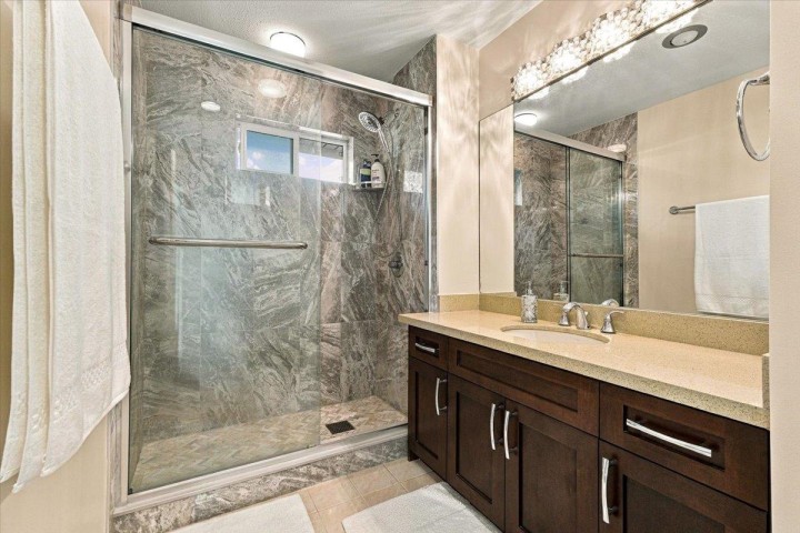 Photo 32 at 1523 Lawson Avenue, Ambleside, West Vancouver