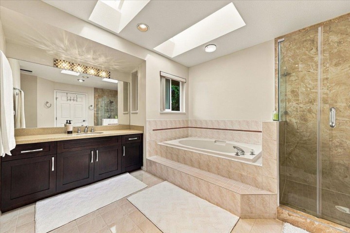 Photo 24 at 1523 Lawson Avenue, Ambleside, West Vancouver