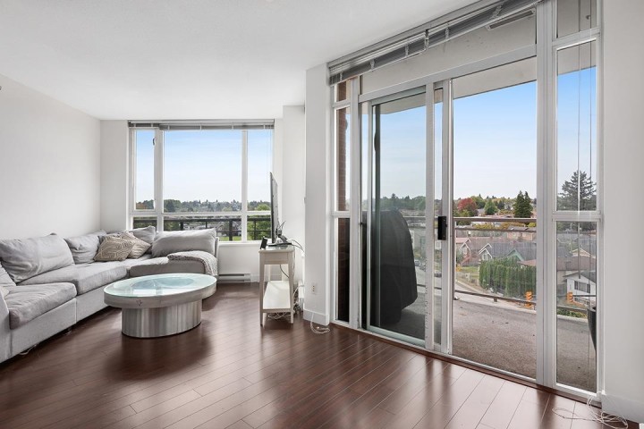 Photo 2 at 623 - 4078 Knight Street, Knight, Vancouver East