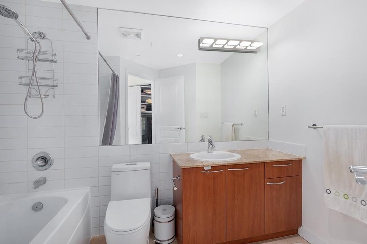 Photo 13 at 623 - 4078 Knight Street, Knight, Vancouver East