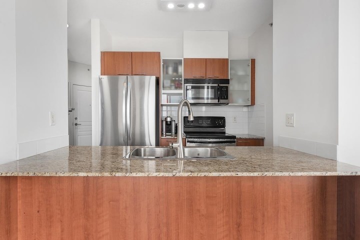 Photo 7 at 623 - 4078 Knight Street, Knight, Vancouver East