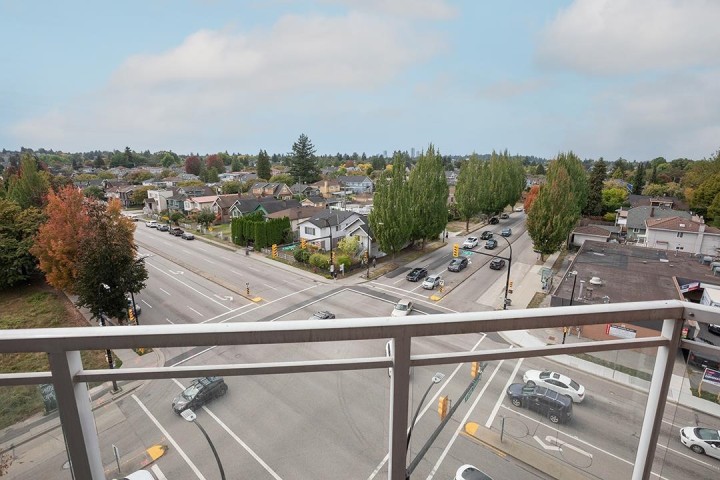 Photo 5 at 623 - 4078 Knight Street, Knight, Vancouver East