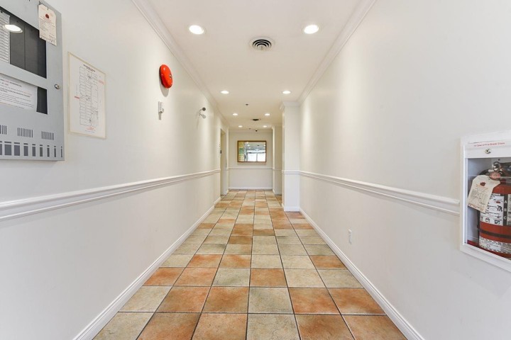 Photo 16 at 232 - 5555 Victoria Drive, Victoria VE, Vancouver East