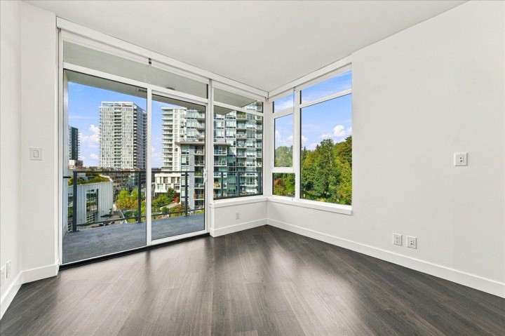Photo 12 at 706 - 3557 Sawmill Crescent, South Marine, Vancouver East