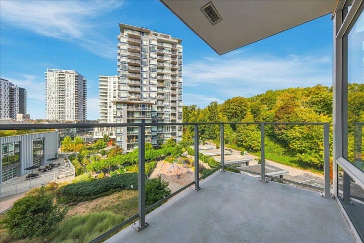 Photo 18 at 706 - 3557 Sawmill Crescent, South Marine, Vancouver East