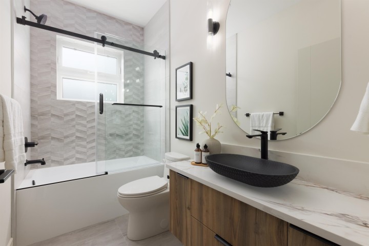 Photo 13 at 2066 E 1st Avenue, Grandview Woodland, Vancouver East