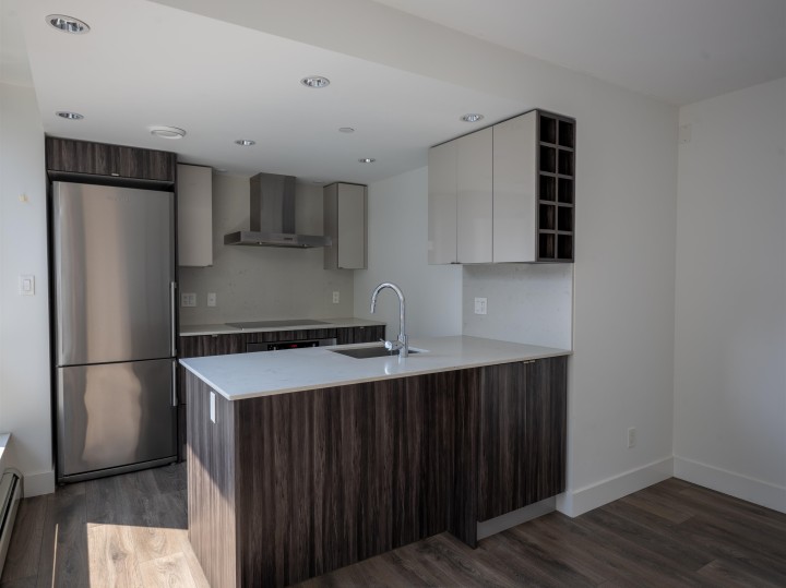 Photo 5 at 706 - 1788 Columbia Street, False Creek, Vancouver West