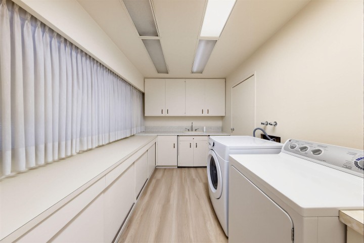 Photo 19 at 875 Eyremount Drive, British Properties, West Vancouver