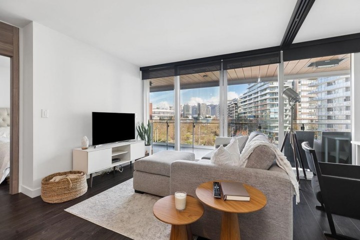 Photo 3 at 507 - 1768 Cook Street, False Creek, Vancouver West